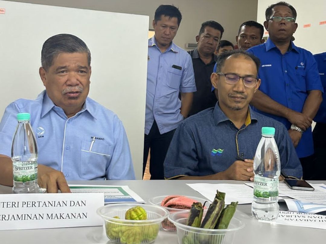 KUNJUNGAN HORMAT MENTERI PERTANIAN DAN KETERJAMINAN MAKANAN (KPKM) KE PROJEK PEMULIHARAAN PANTAI MORIB BERSAMA PERSATUAN NELAYAN KUALA LANGAT