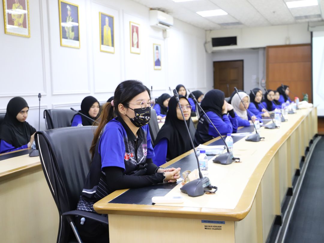 LAWATAN KERJAYA UNTUK PROGRAM MATHSTATS EDUVENTURE 2023/2024 KELAB MAHASISWA MATEMATIK DAN STATISTIK (KMMS) UNIVESITI PUTRA MALAYSIA (UPM) KE JABATAN PENGAIRAN DAN SALIRAN NEGERI SELANGOR