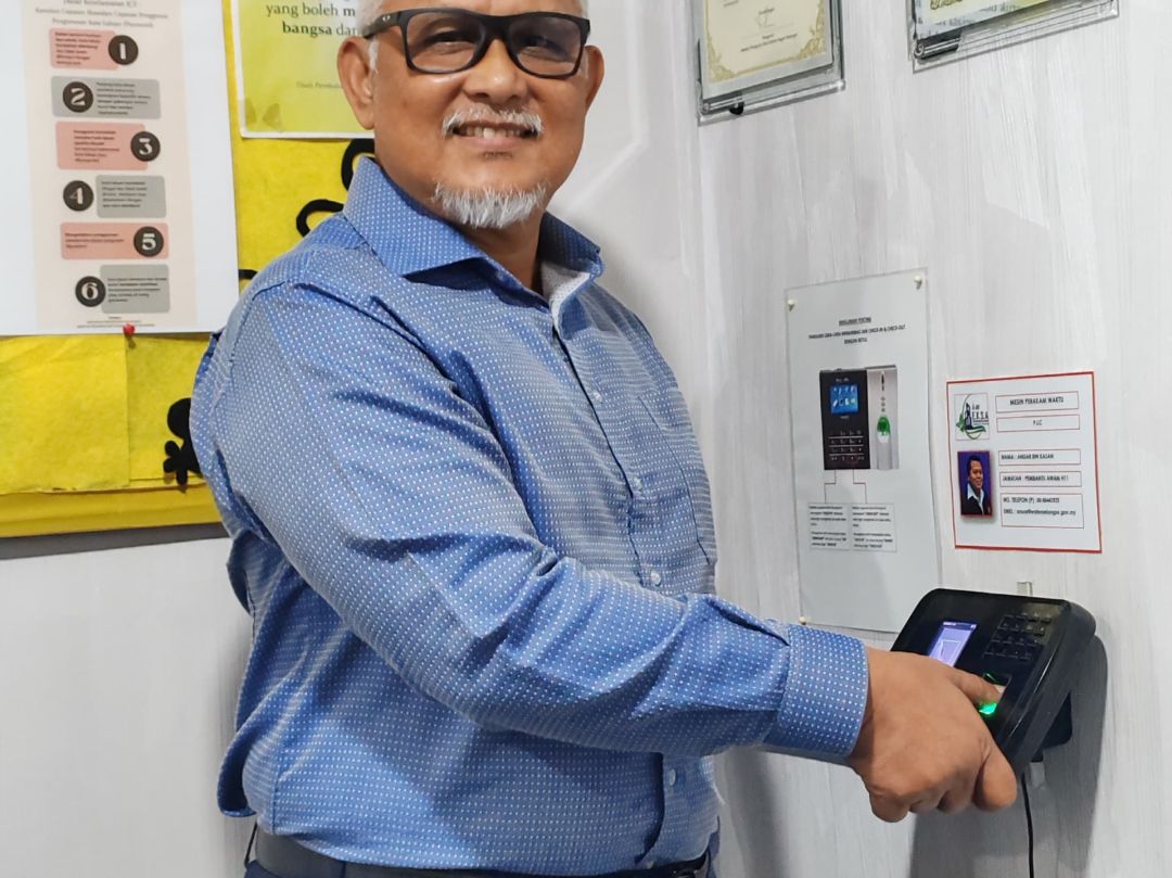 MAJLIS SANJUNGAN BUDI DAN LAMBAIAN KASIH PENGARAH Ir. HJ. NASSER BIN SALIM