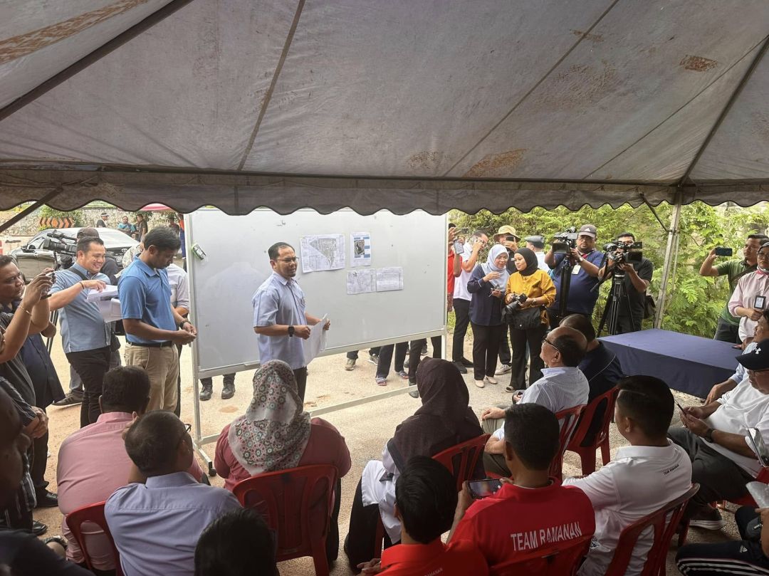 Lawatan Kerja dan Mesyuarat Tindakan Khas Berkaitan Kemajuan Pembaikpulihan di Kolam Takungan Hillpark, Taman Seri Alam, Kuala Selangor